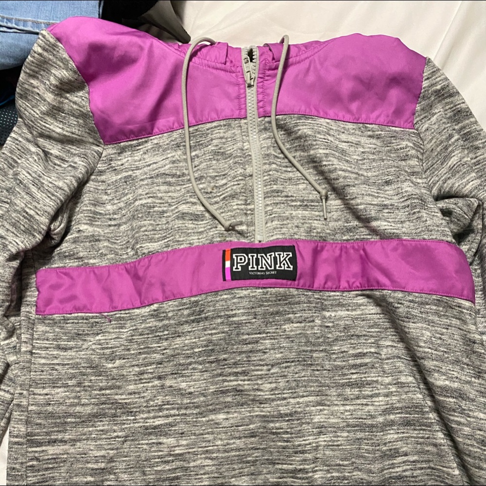 PINK SWEATSHIRTS
